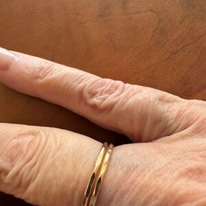 Chic Gold-Tone Band Ring